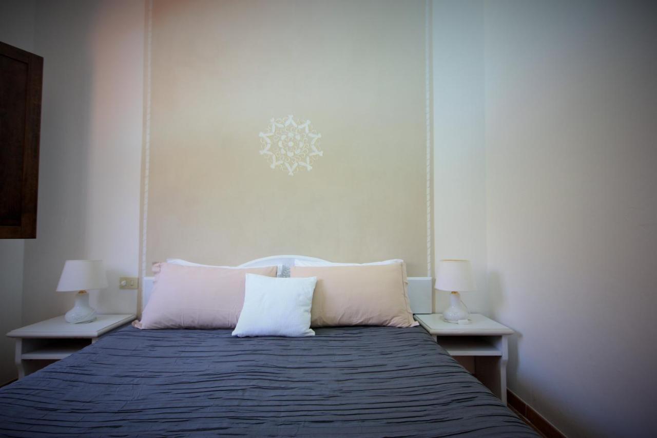 Locanda Sant'Andrea Hotel&Relais San Pantaleo Exterior foto