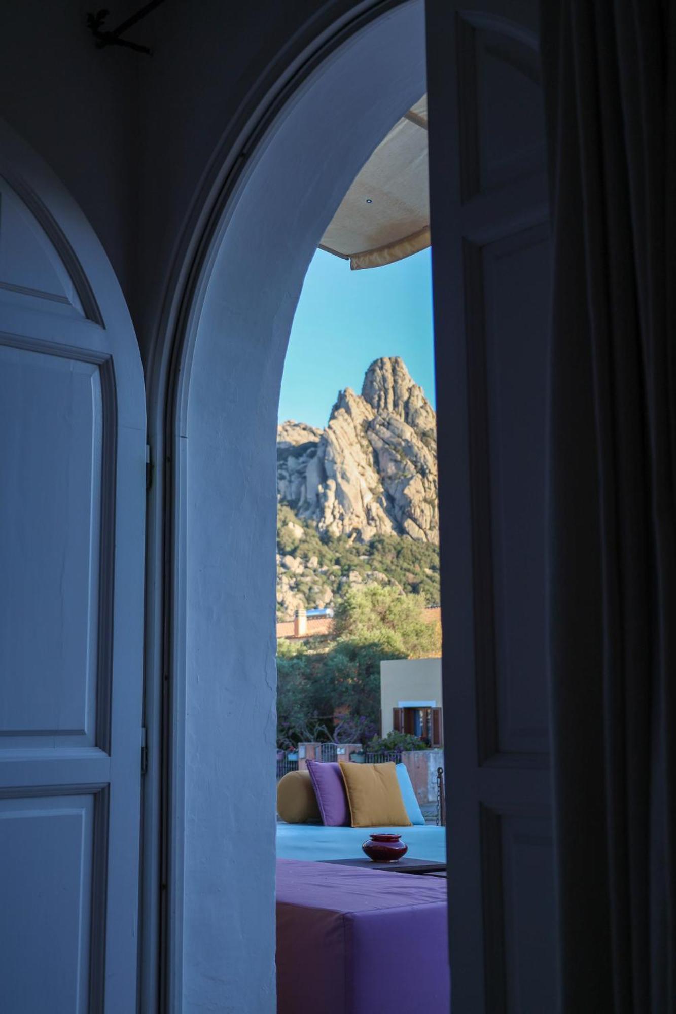 Locanda Sant'Andrea Hotel&Relais San Pantaleo Exterior foto